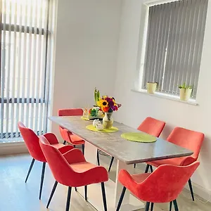 Shadwell - Walking Distance To Tower Bridge, Two Stations In Close Proximity Homestay
