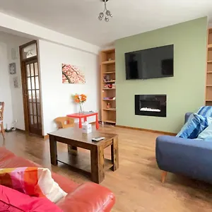 2 Bedrooms 2 Stations Apartment